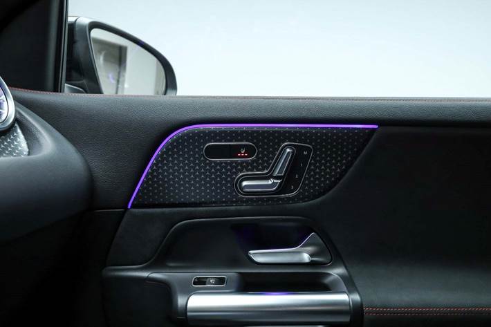 Sort Mercedes EQA250+ fra 2025