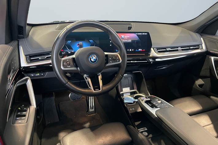 Sort BMW iX1 fra 2024