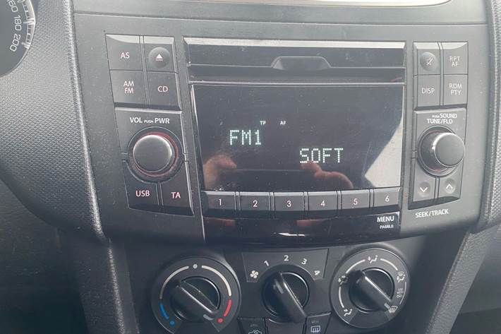 Hvid Suzuki Swift fra 2012