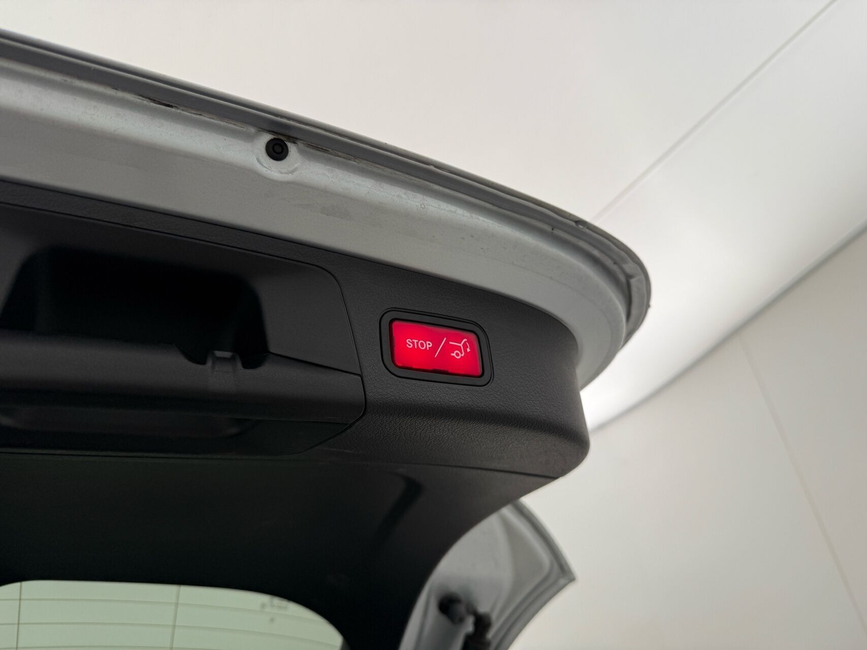 Sølv Mercedes EQA 250+ fra 2024