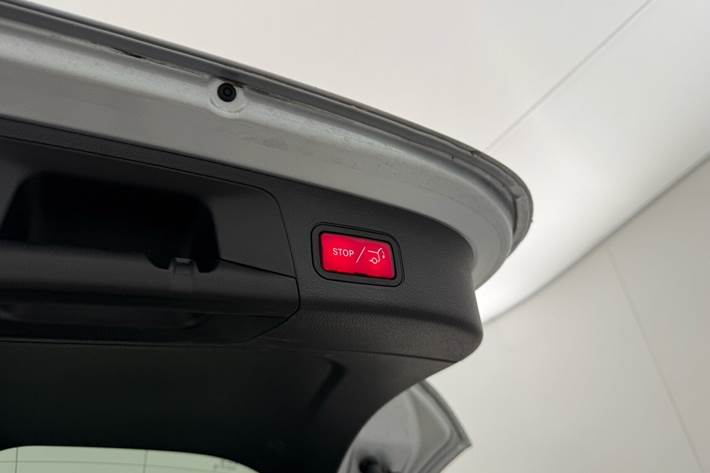 Sølv Mercedes EQA 250+ fra 2024