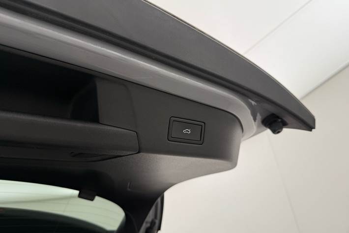 Grå VW ID.4 fra 2022