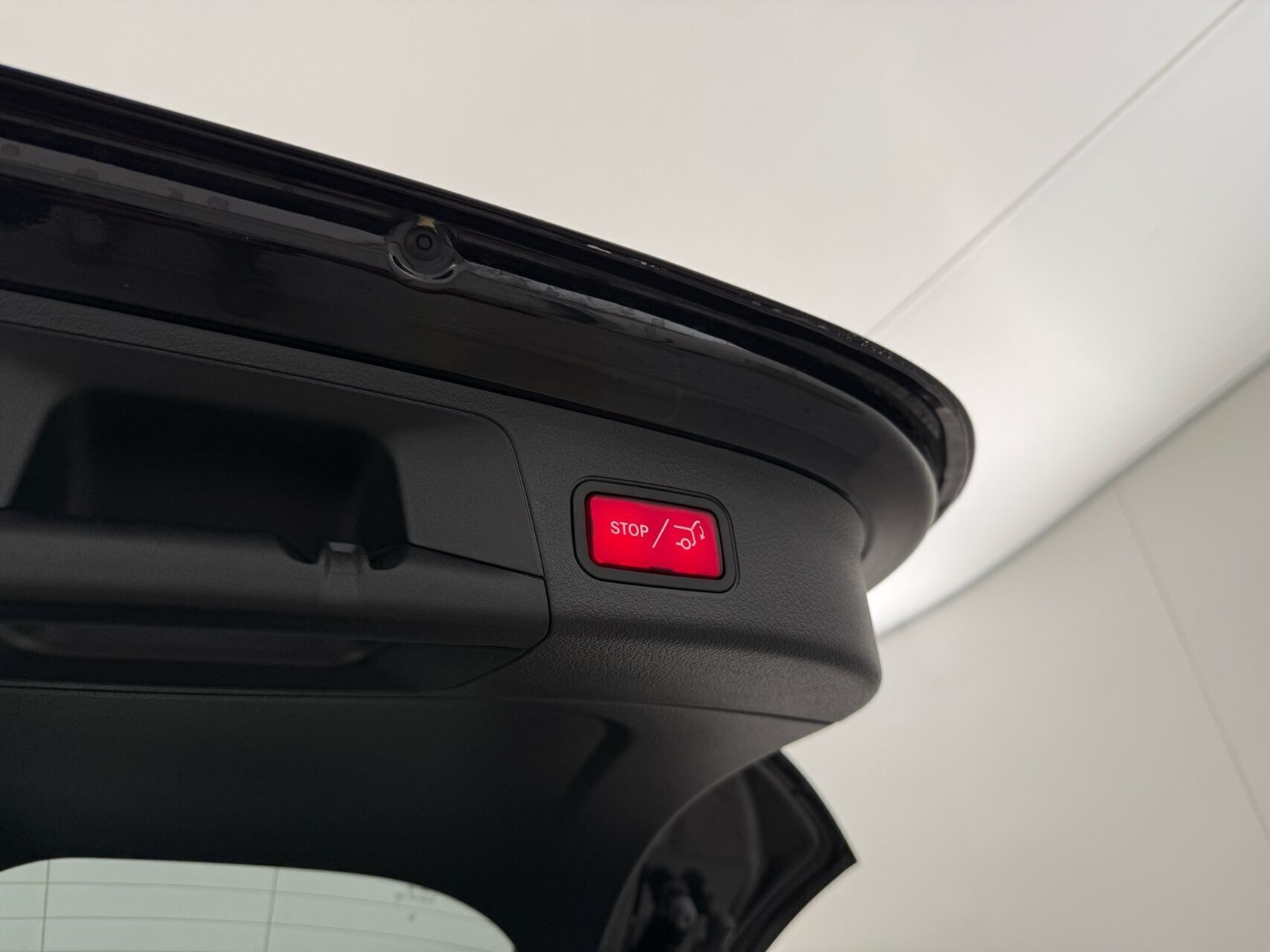 Sort Mercedes EQA 250+ fra 2025