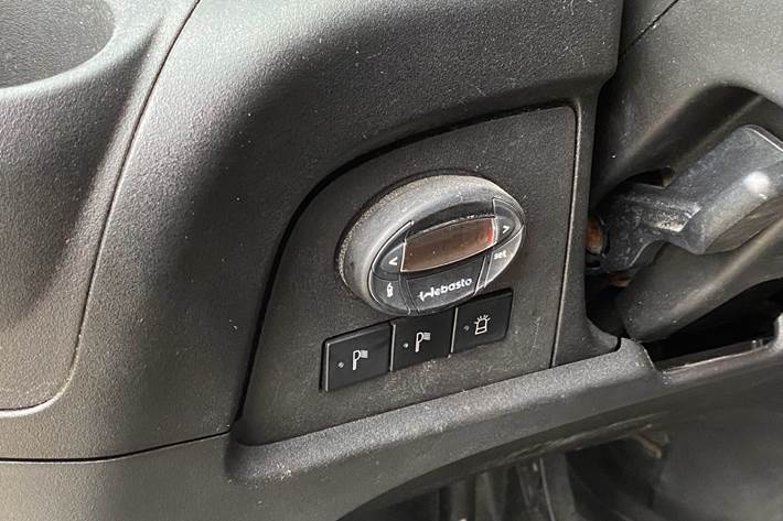 Hvid Iveco Daily fra 2020