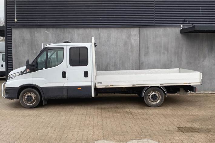 Hvid Iveco Daily fra 2020