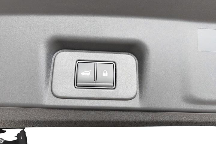 Grå Nissan Ariya fra 2026