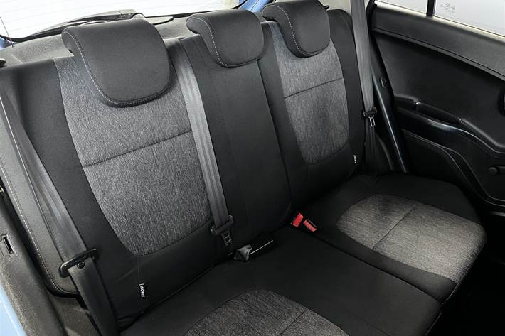 Blå Kia Picanto fra 2013