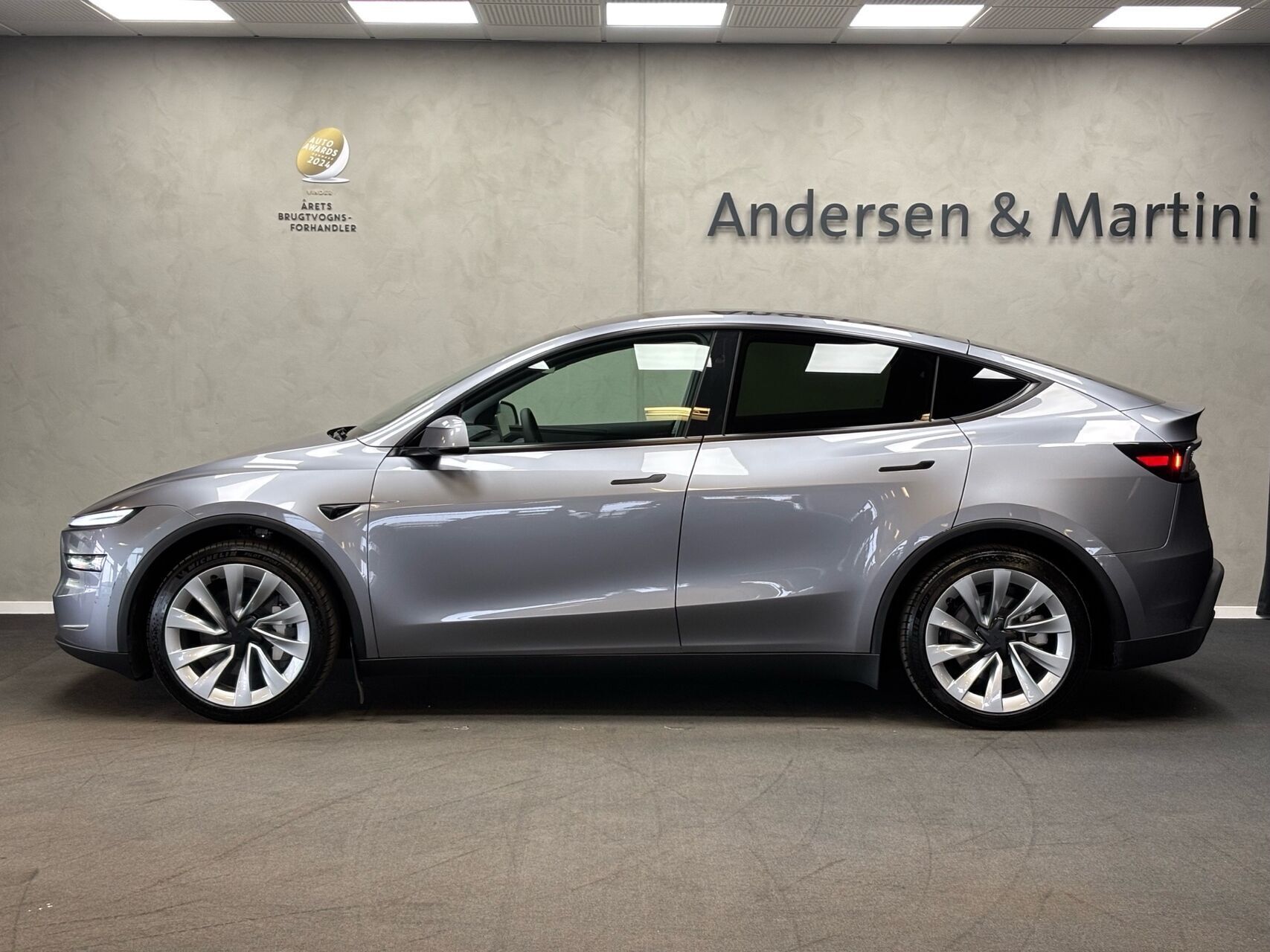 Tesla Model Y EL Long Range Launch Series AWD 514HK 5d Aut.