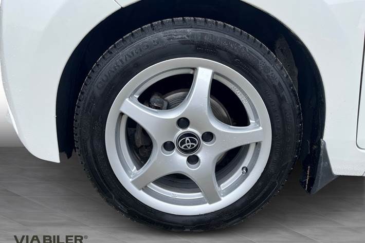 Hvid Toyota Aygo fra 2017