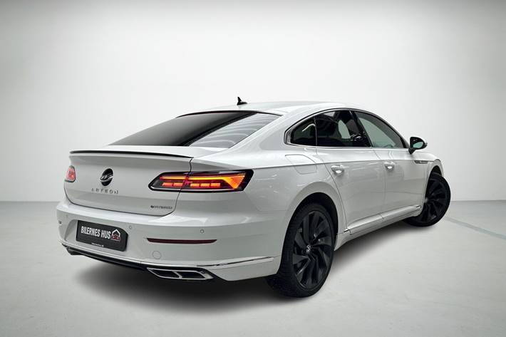 Hvid VW Arteon fra 2022