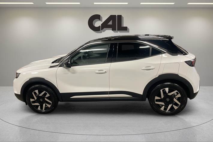 Hvid Opel Mokka-e fra 2023