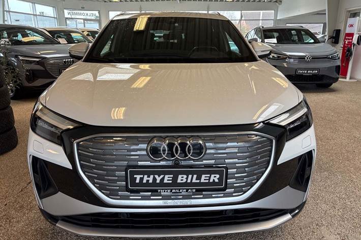 Hvid Audi Q4 e-tron fra 2023