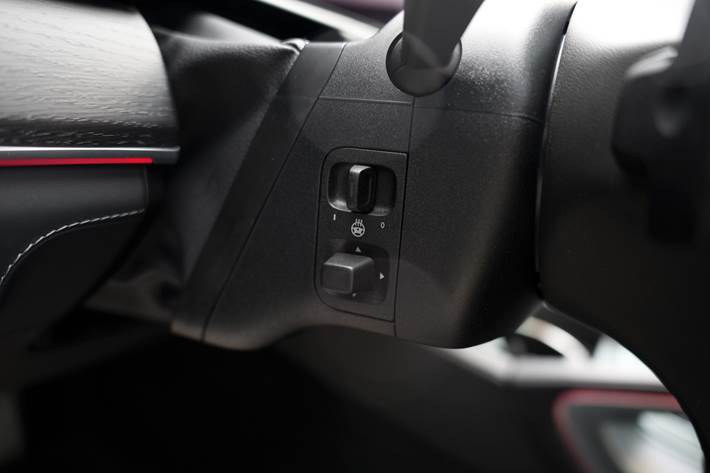 Grøn Mercedes GLS600 fra 2022