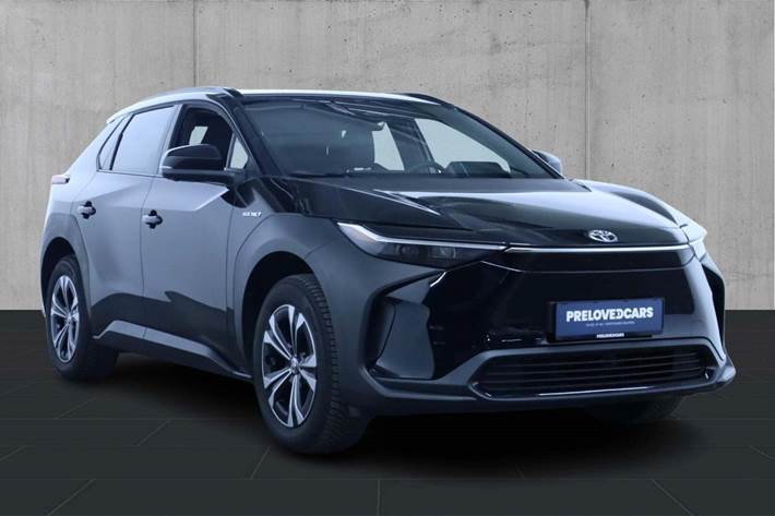 Sort Toyota BZ4X fra 2023