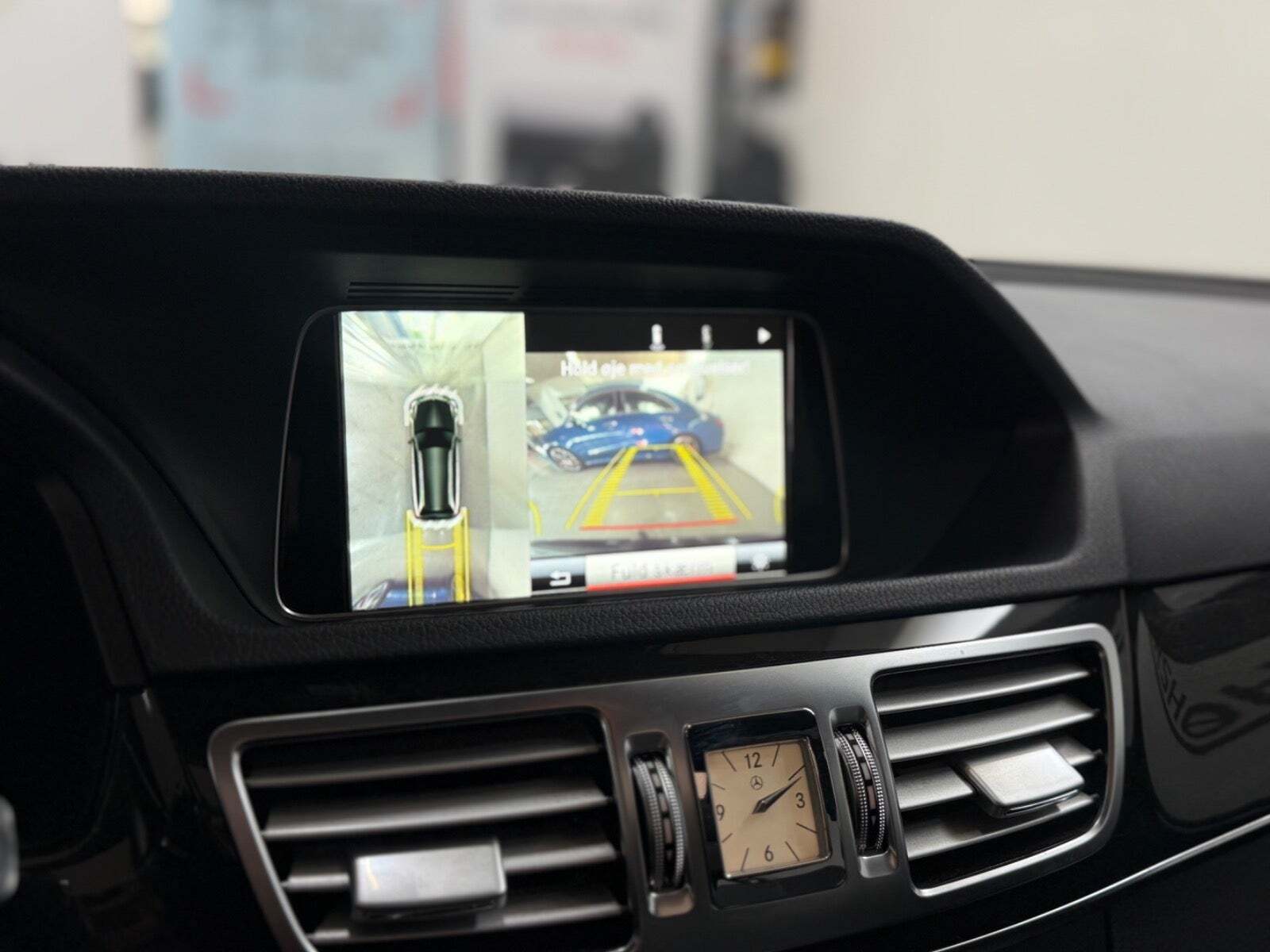 Sort Mercedes E350 fra 2014