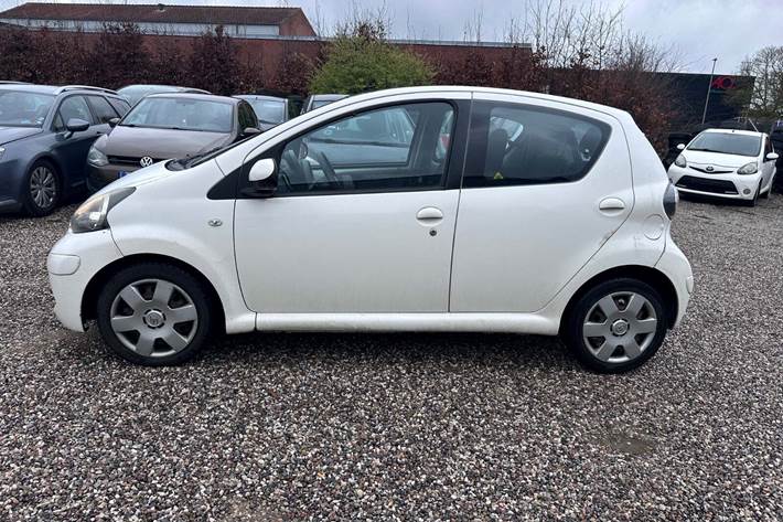 undefined Toyota Aygo fra 2010