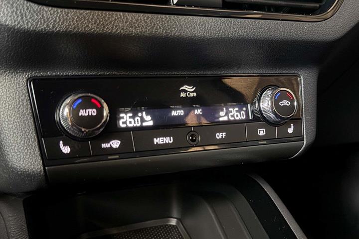 Grå Skoda Scala fra 2022