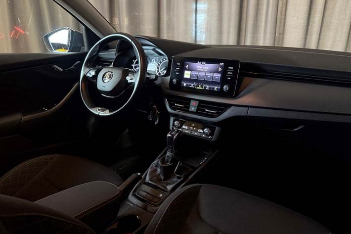 Grå Skoda Scala fra 2022