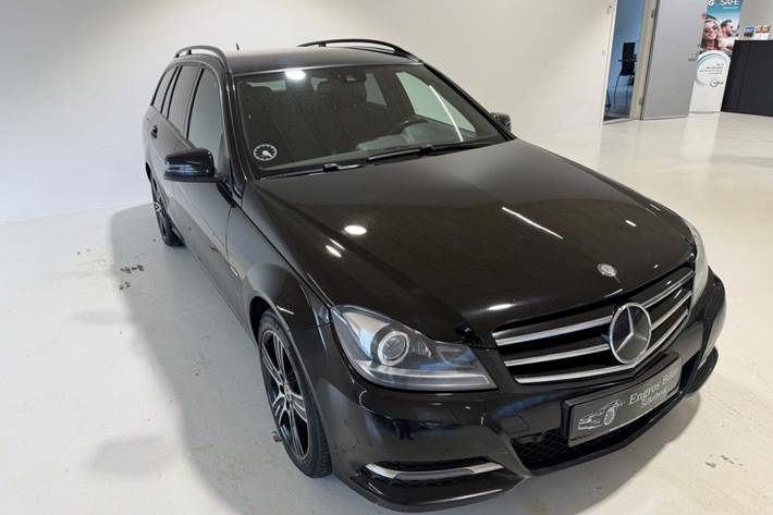 Sort Mercedes C220 fra 2013