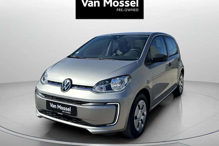 Sølv VW E-UP! fra 2022 set udefra