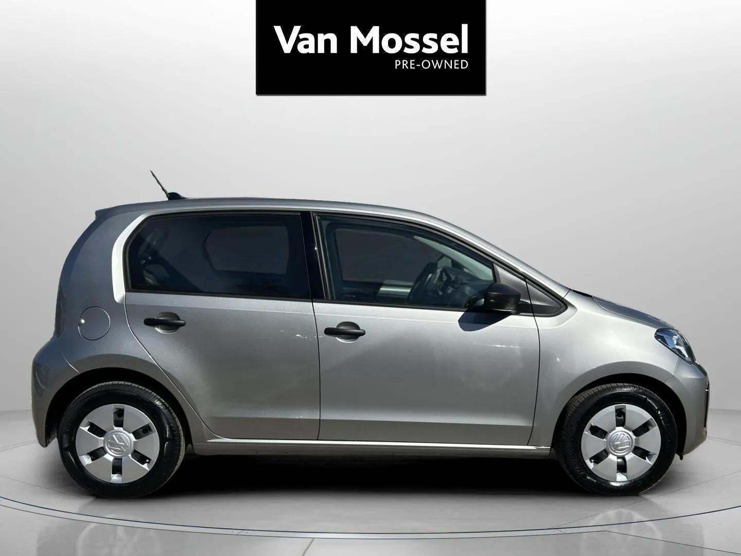 Sølv VW E-UP! fra 2022