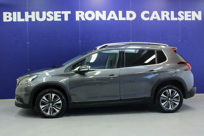 Grå Peugeot 2008 fra 2019