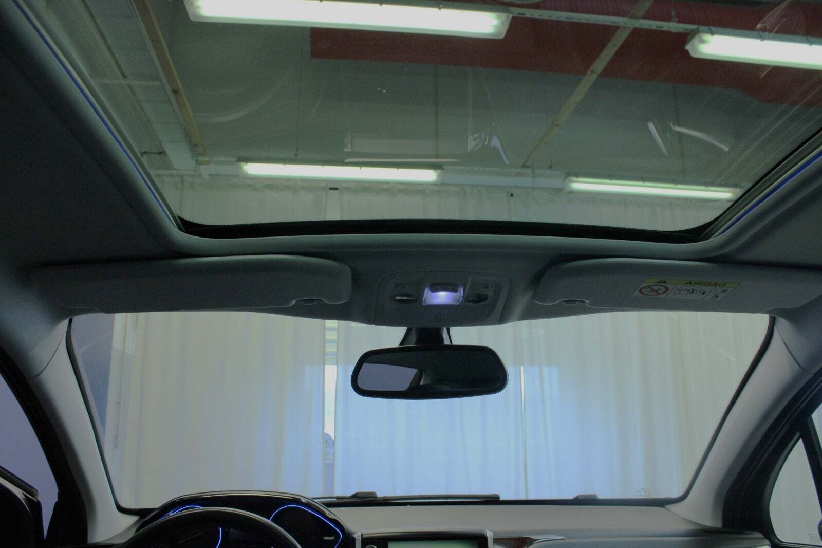 Peugeot 2008 1,5 BlueHDi 100 Privé