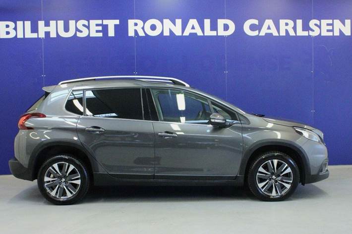 Grå Peugeot 2008 fra 2019