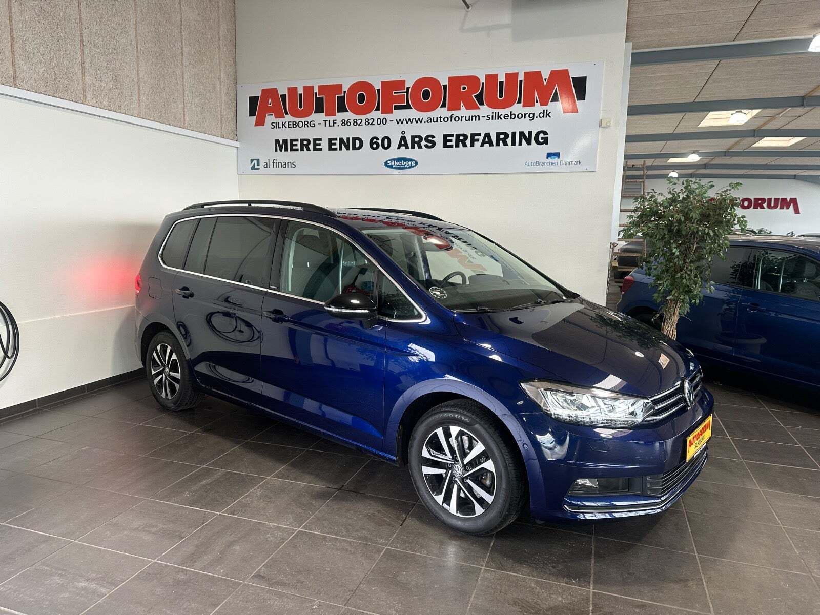 VW Touran 2,0 TDi 150 IQ.Drive DSG Van