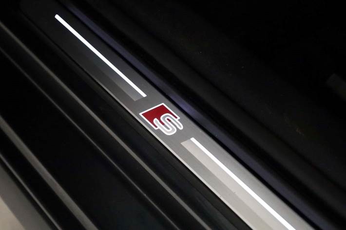 Sølv Audi A3 fra 2024