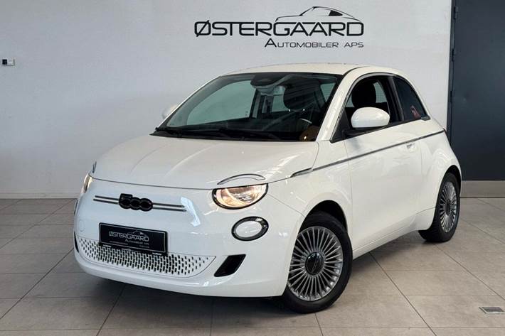 Hvid Fiat 500e fra 2023