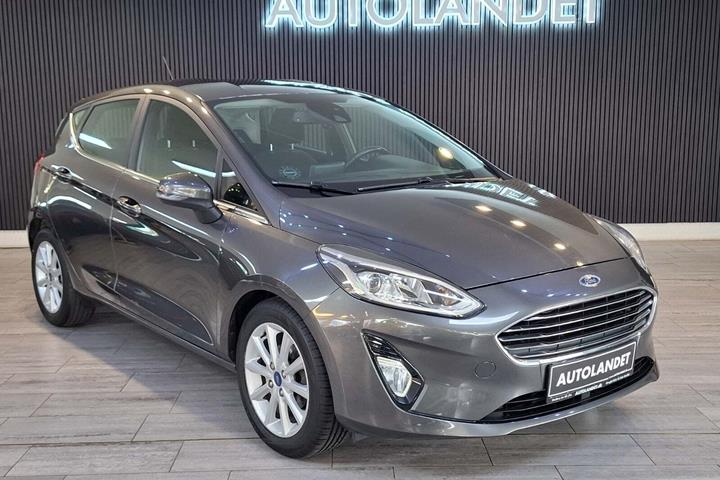 Grå Ford Fiesta fra 2018 set udefra