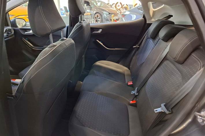 Grå Ford Fiesta fra 2018