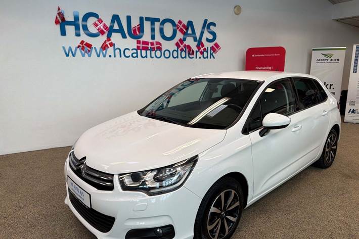 Hvid Citroën C4 fra 2018 set udefra