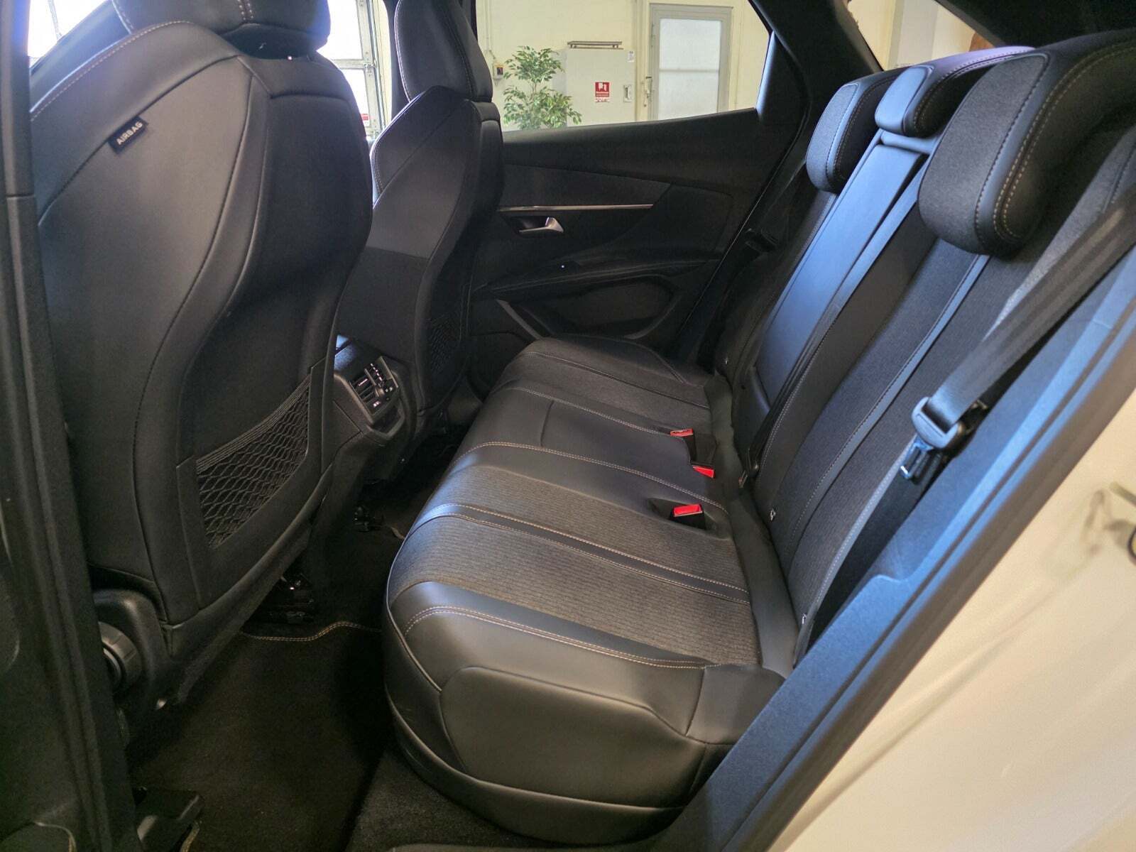 Hvid Peugeot 3008 fra 2020