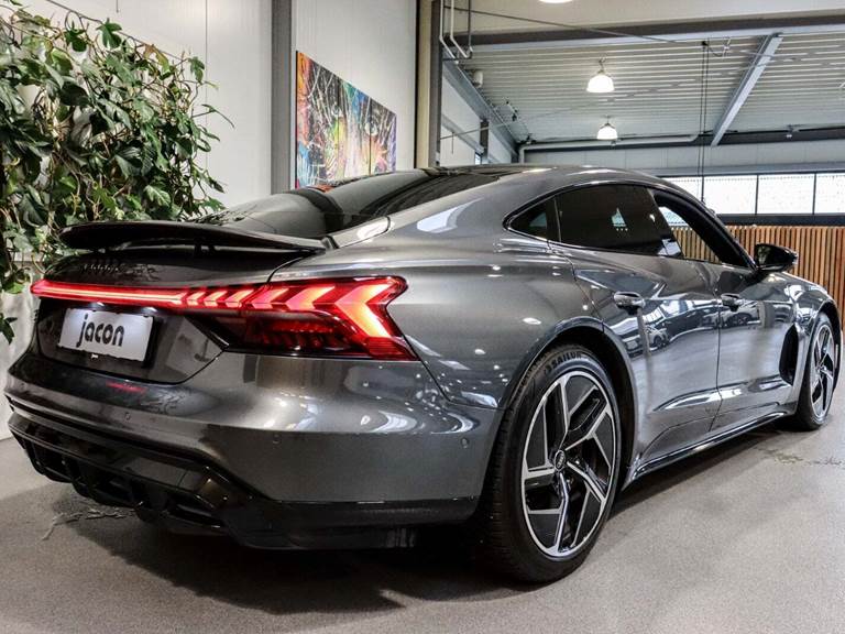 Audi e-tron GT quattro