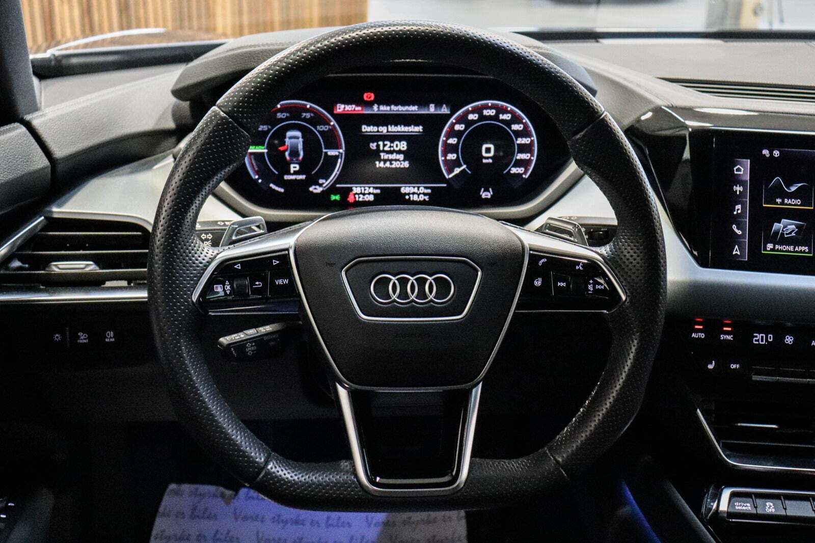 Grå Audi e-tron GT fra 2023