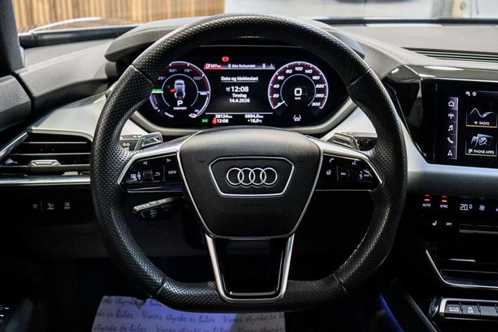 Grå Audi e-tron GT fra 2023