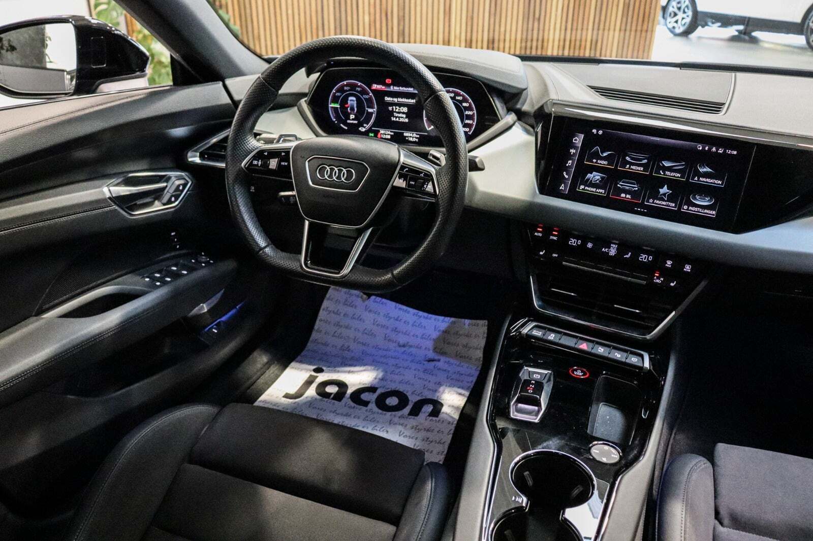 Grå Audi e-tron GT fra 2023