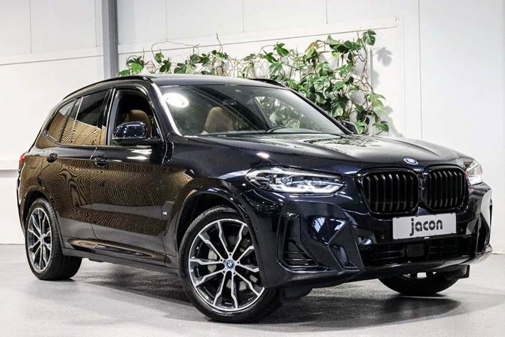 Sort BMW X3 fra 2023