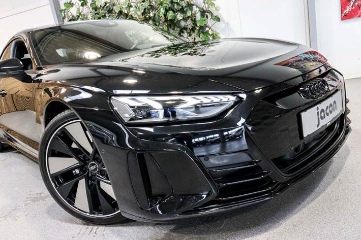 Sort Audi e-tron GT fra 2023