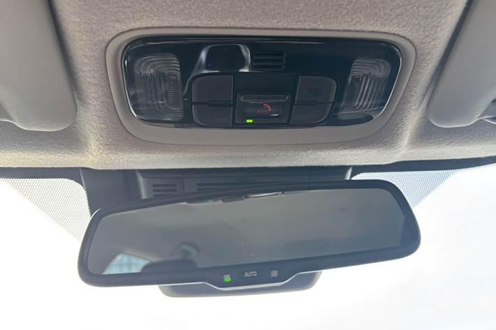 Grøn Toyota Yaris fra 2025