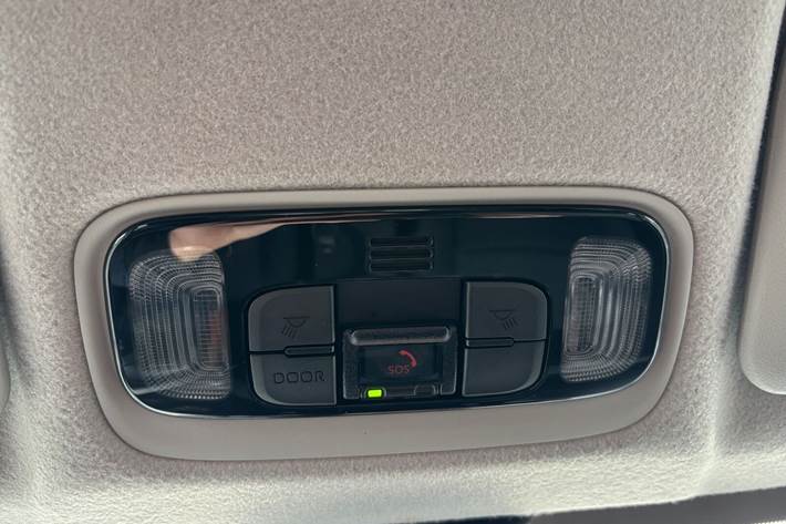 Grå Toyota Yaris fra 2021