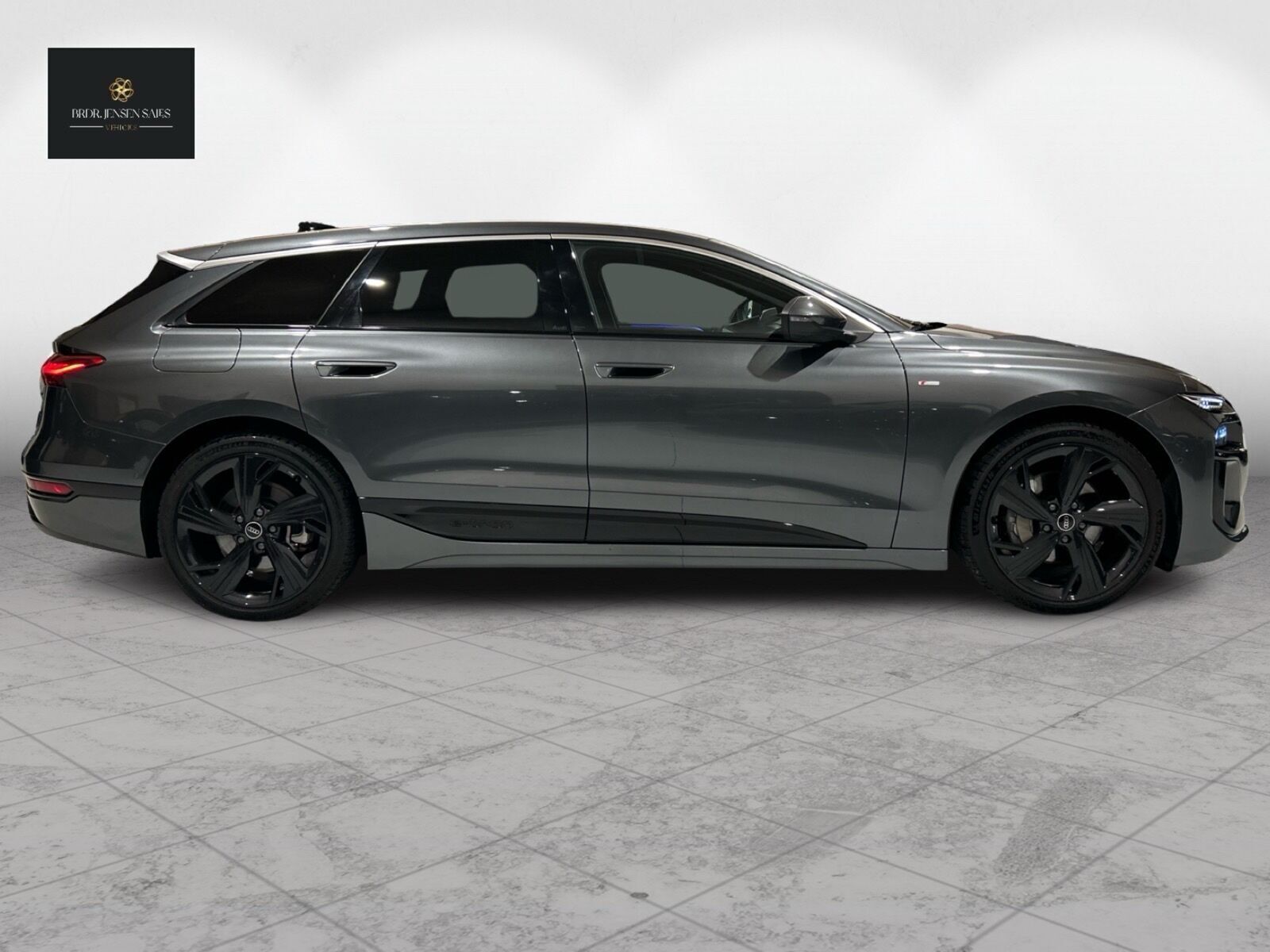 Grå Audi A6 fra 2025