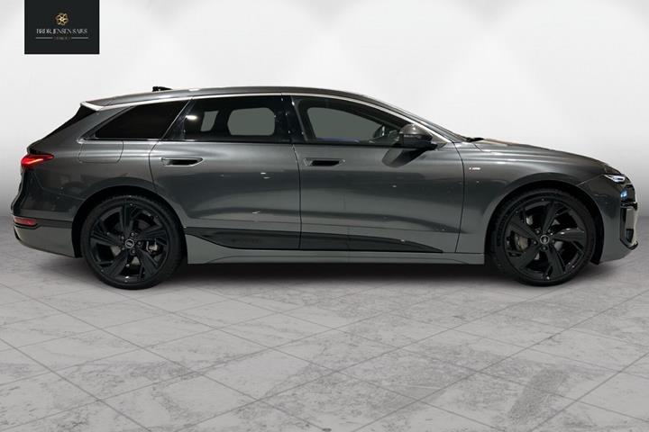 Grå Audi A6 fra 2025