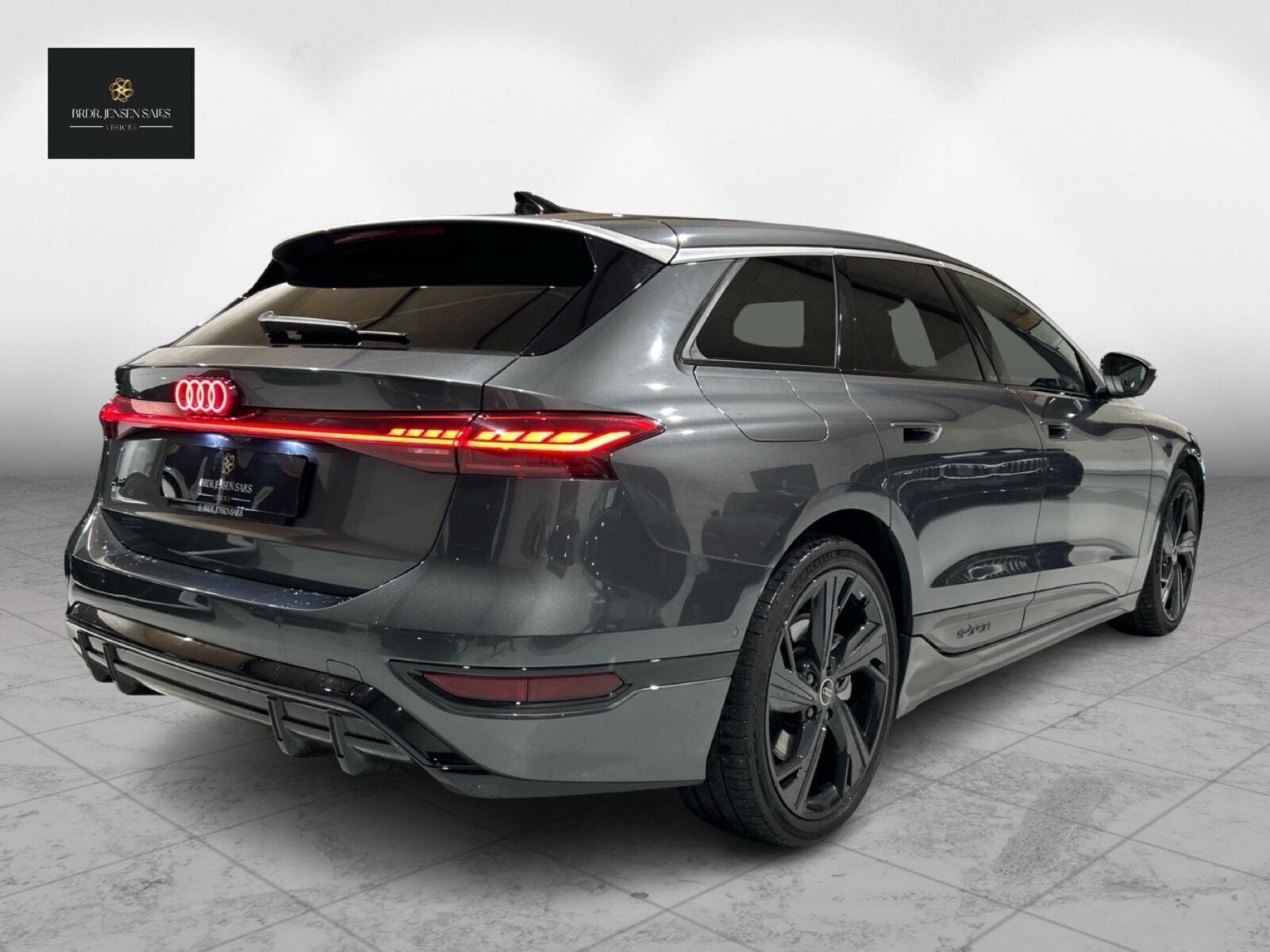 Grå Audi A6 fra 2025
