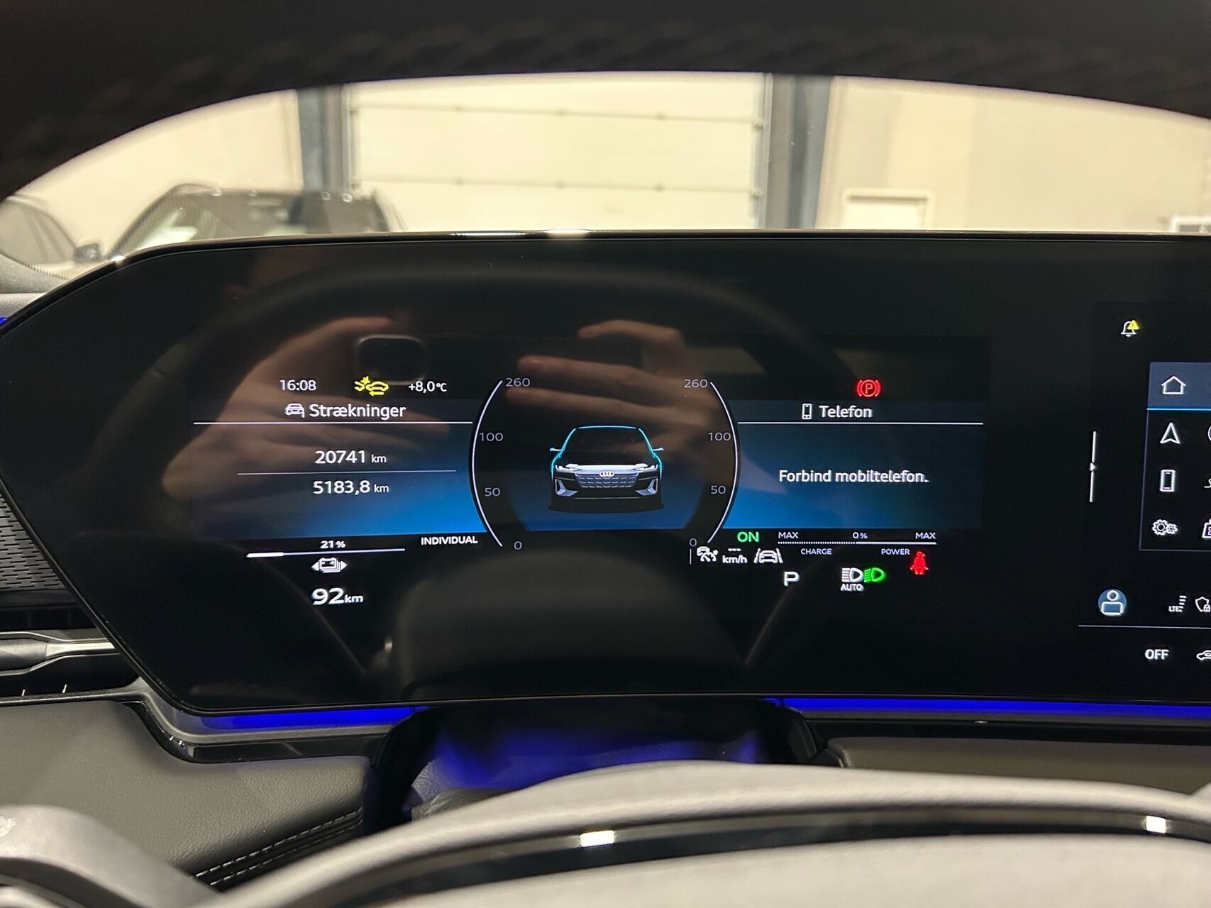 Grå Audi A6 fra 2025
