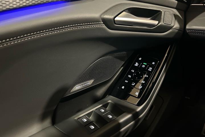 Grå Audi A6 fra 2025