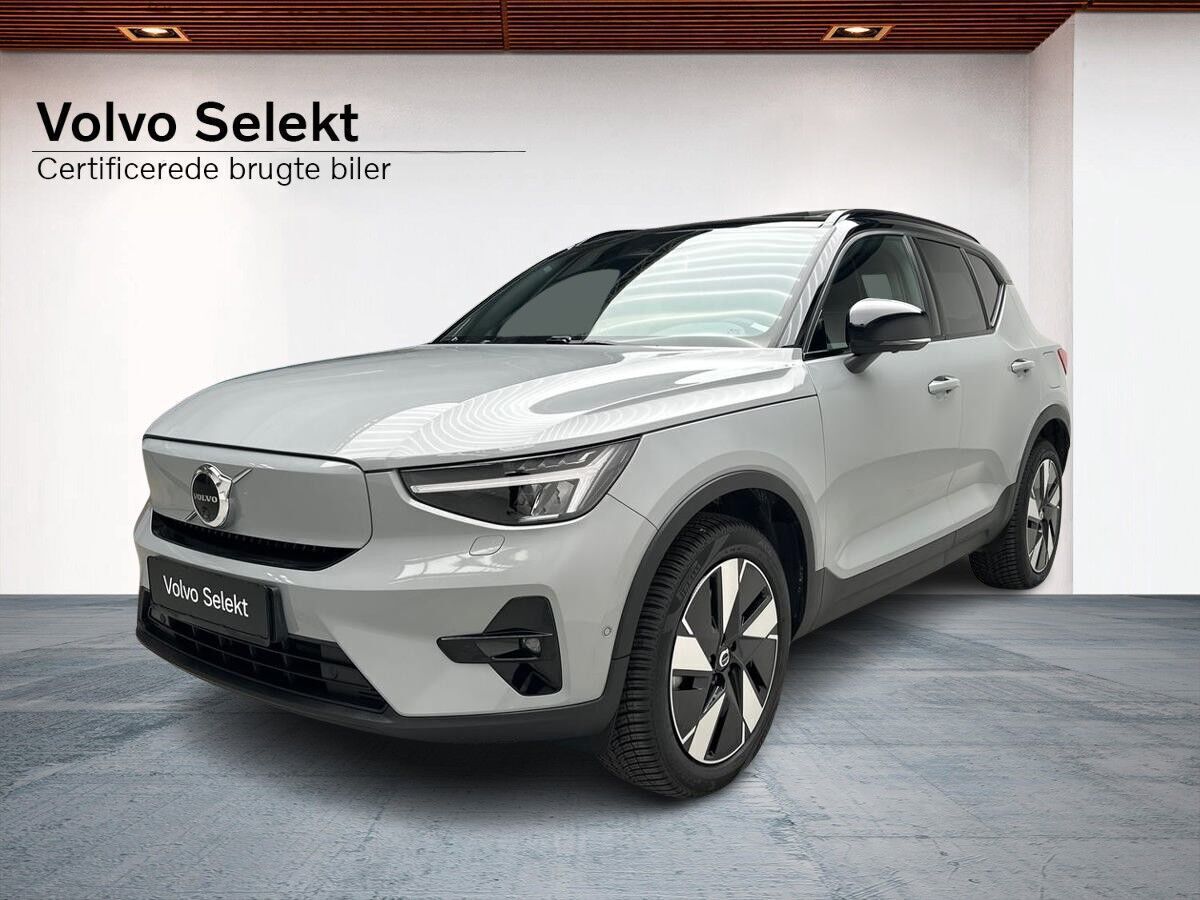 Grå Volvo XC40 fra 2024