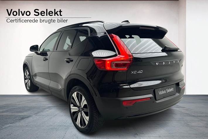 Sort Volvo XC40 fra 2022